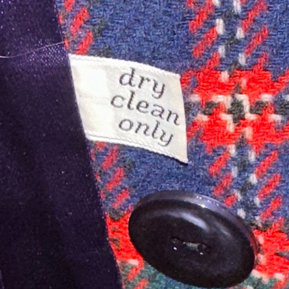 Red Plaid Pendleton Cape / Vintage 70s NOS Gorgeous!  One size Rare! Timeless ! - Picture 4 of 15